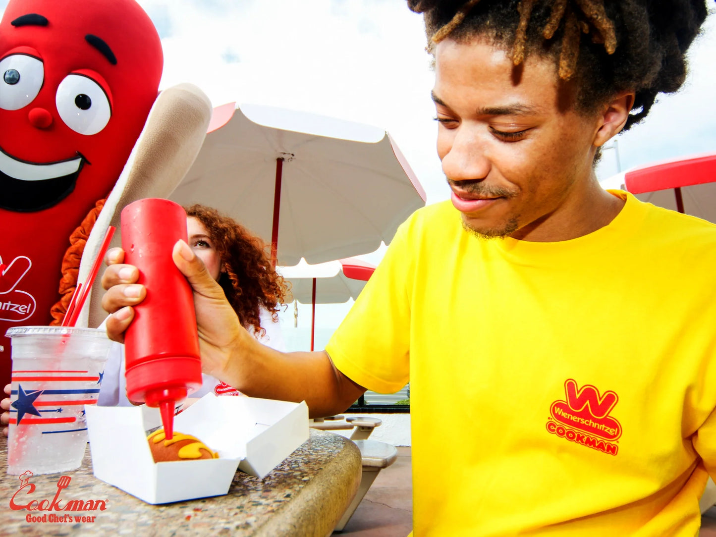 Tees - Wienerschnitzel Logo : Yellow