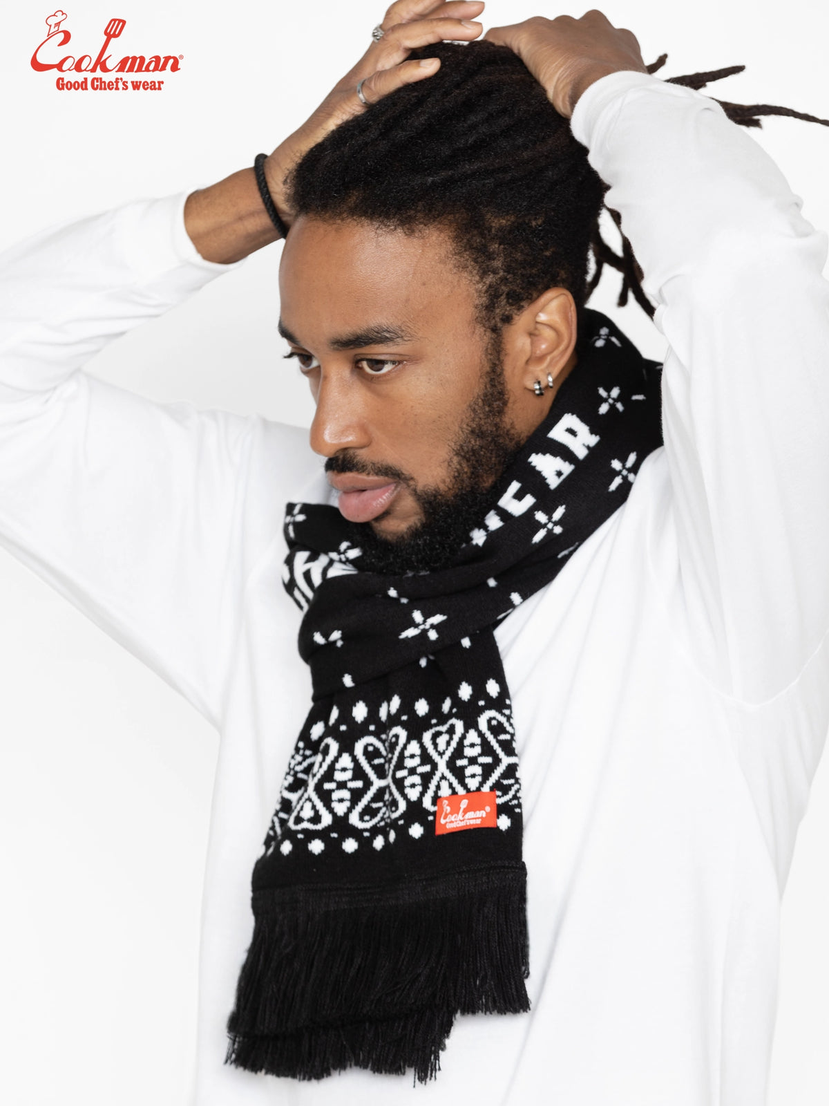 Knitted Scarf - Bandanna Cross Black